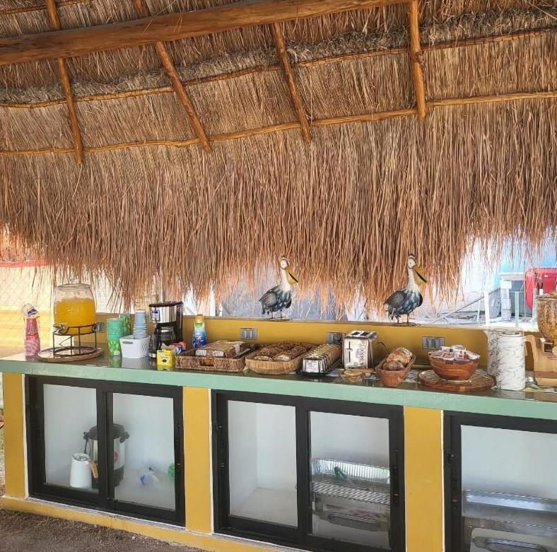 Pelican Inn At Las Dunas Chelem Extérieur photo