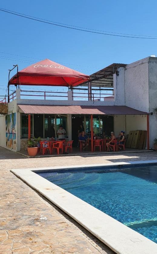 Pelican Inn At Las Dunas Chelem Extérieur photo