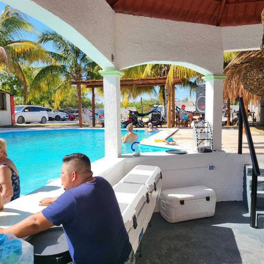 Pelican Inn At Las Dunas Chelem Extérieur photo