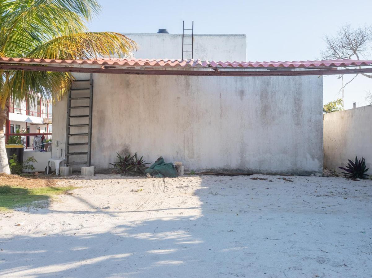 Pelican Inn At Las Dunas Chelem Extérieur photo